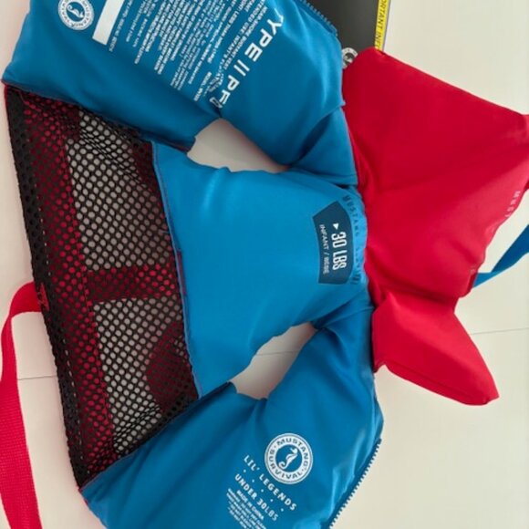 NWT infant life jacket - size up to 30 pounds - Picture 2 of 5